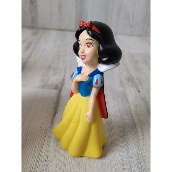 Snow White Princess bath toy Disney Pixar toy figure - Picture 3 of 8